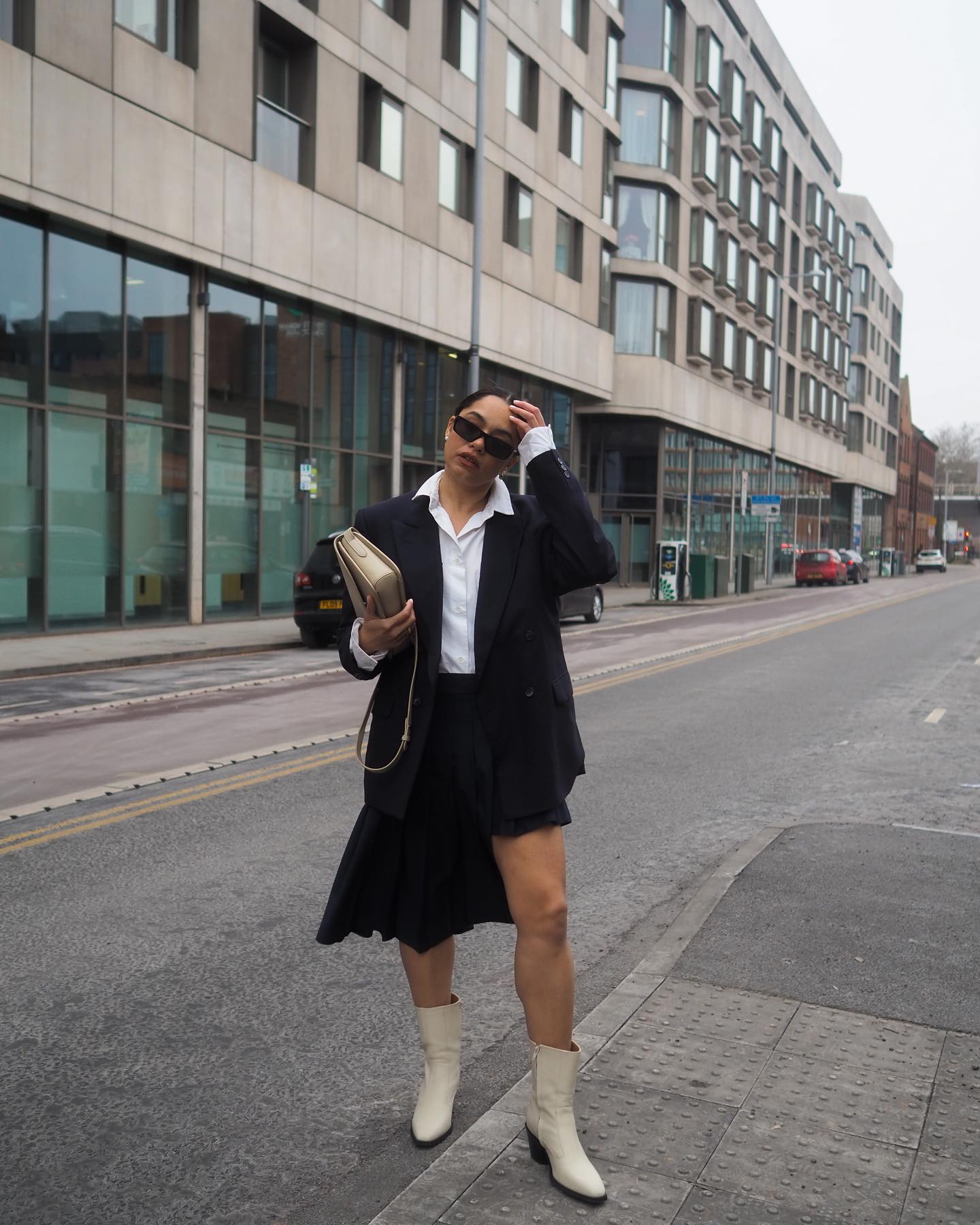 white boots outfit ideas