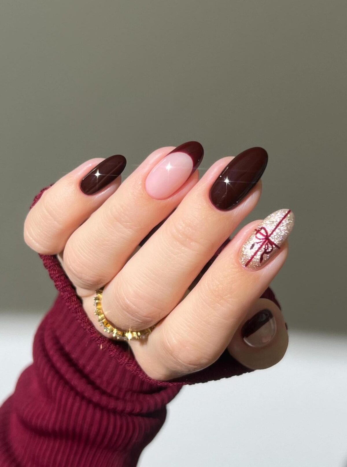 burgundy nails