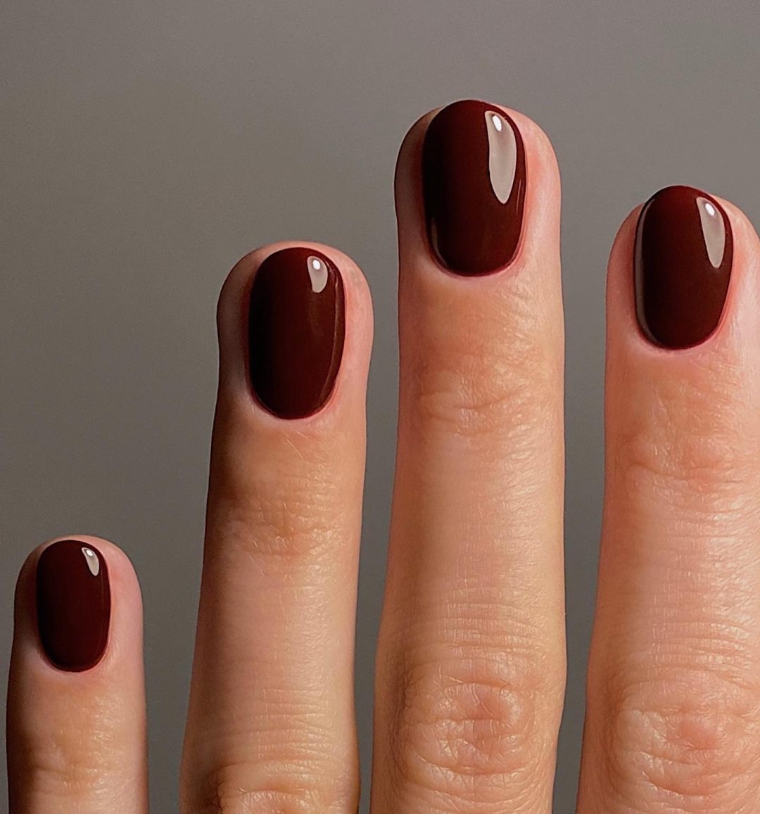 burgundy nails