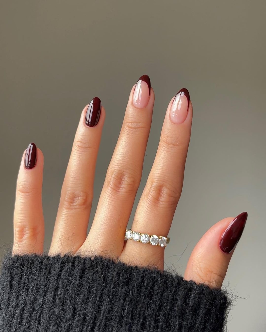 burgundy nails